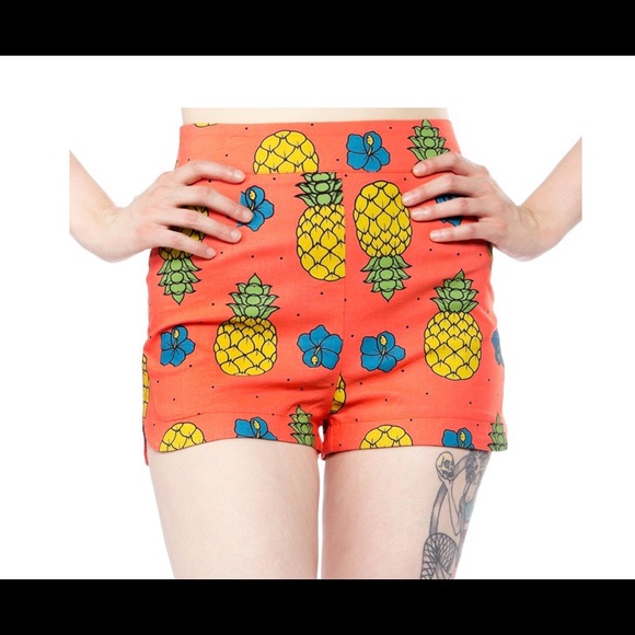 Sourpuss Pants - 💥Host Pick💥Sourpuss SweetiePie PinaColada Shorts